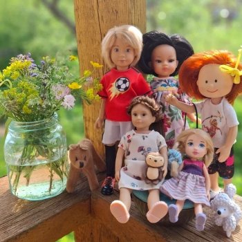 Моя  разная кукольная мелочь на даче