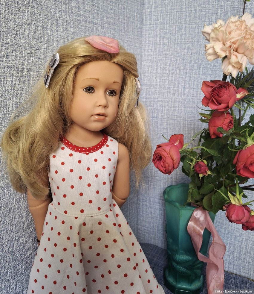 Катрин и Мила. Две разные куклы, а платье одно