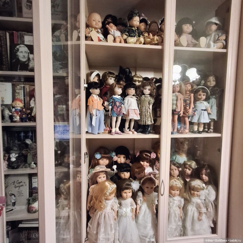 Сандра Las Reinas в новом платье