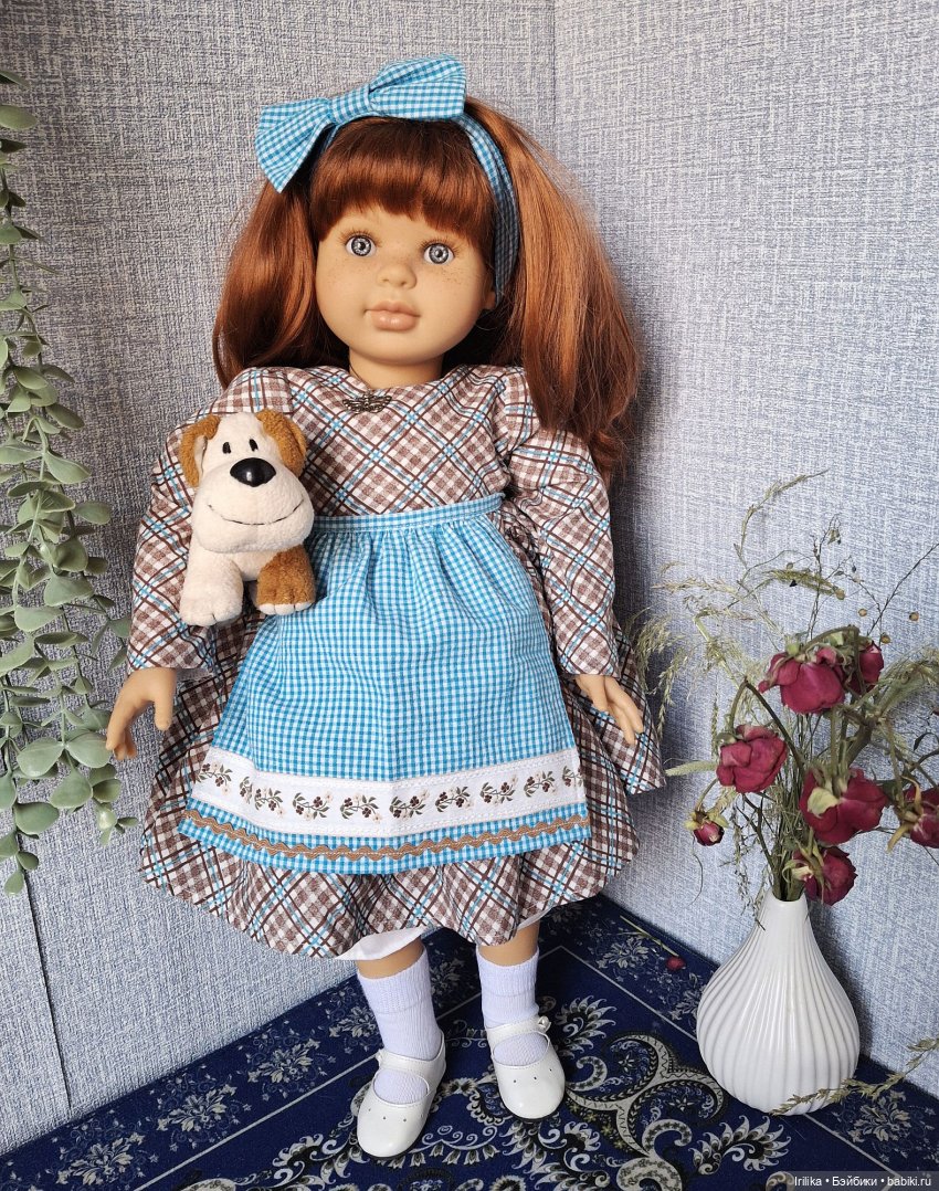 Сандра Las Reinas в новом платье