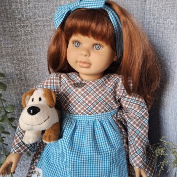 Сандра  Las Reinas в новом платье