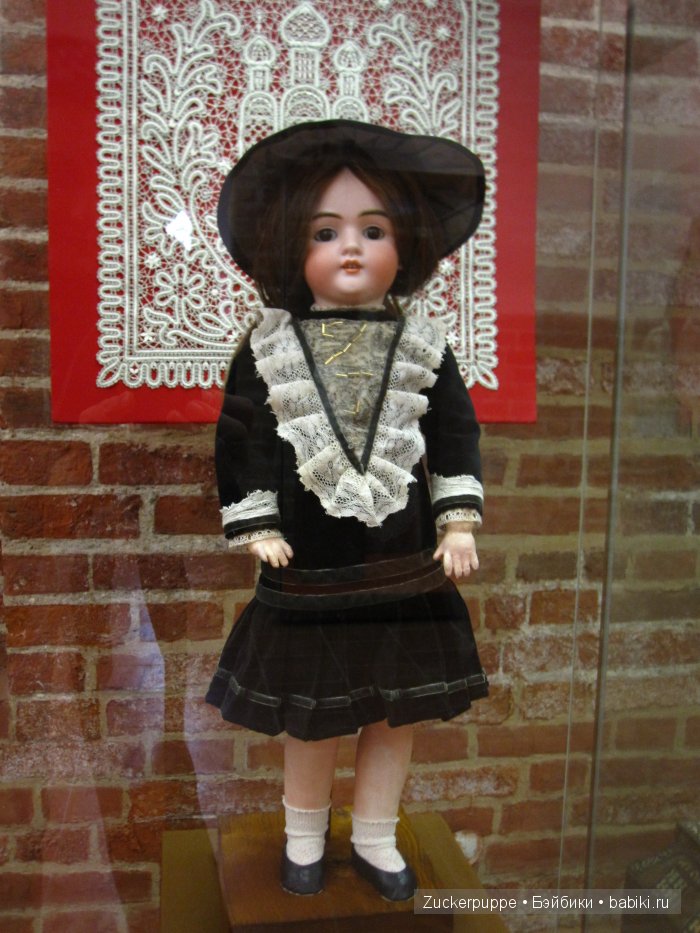 Куклы и кружево. Еще немного о куклах для Виктории