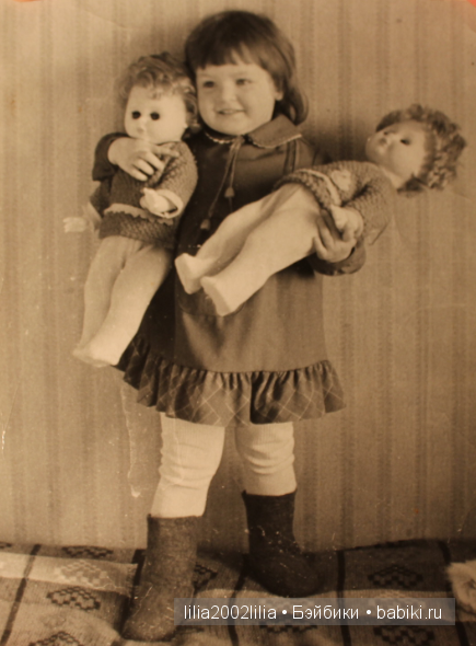 Катя с близняшками Зиной и Ниной