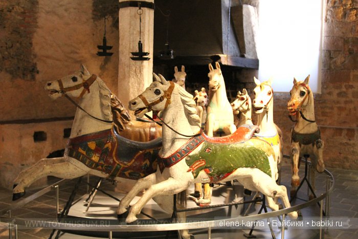 Музей кукол замка Борромео. Италия