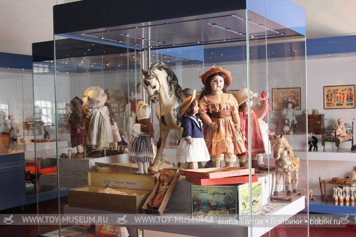 Музей кукол замка Борромео. Италия