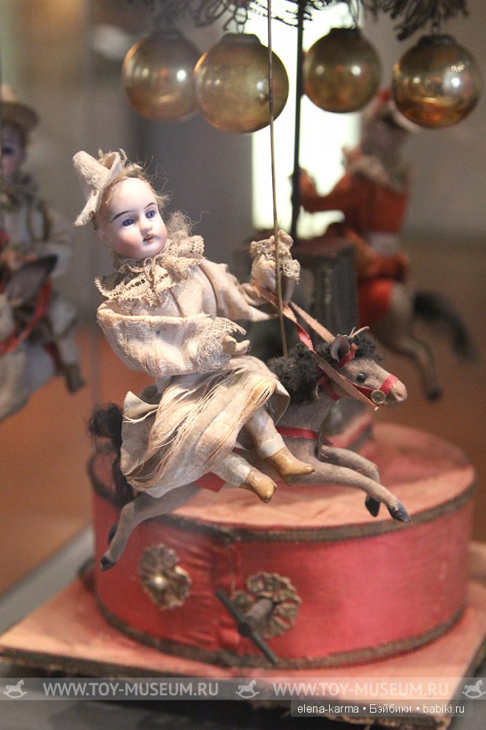 Музей кукол замка Борромео. Италия