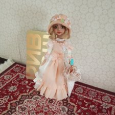 Барышня 18 века