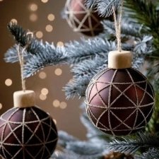 Мы наряжаем нашу ёлочку