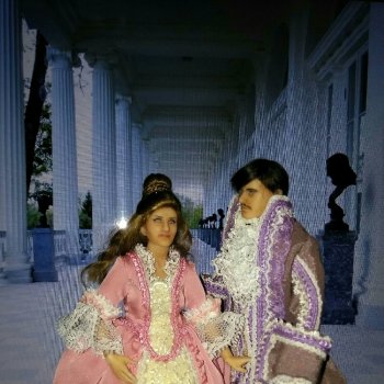 Подарки в кукломире.