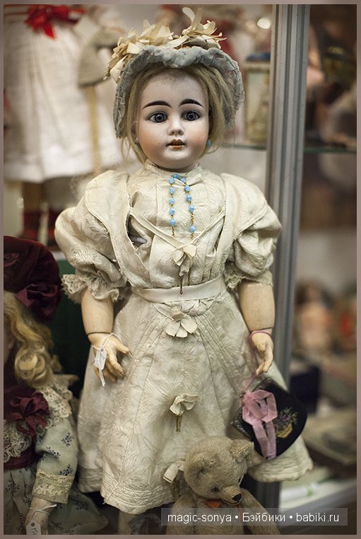 Антикварная кукла из коллекции Ильмиры Степановой