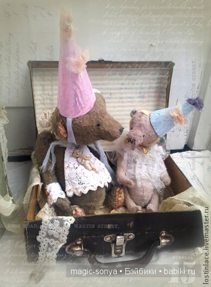 Мишки Во тьме шифоньера Мишки Во тьме шифоньера