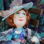 Дама в голубой шляпе