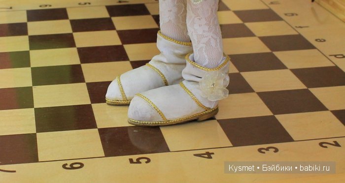 Авторская кукла Мечтательница - белая пешка (фото 5)