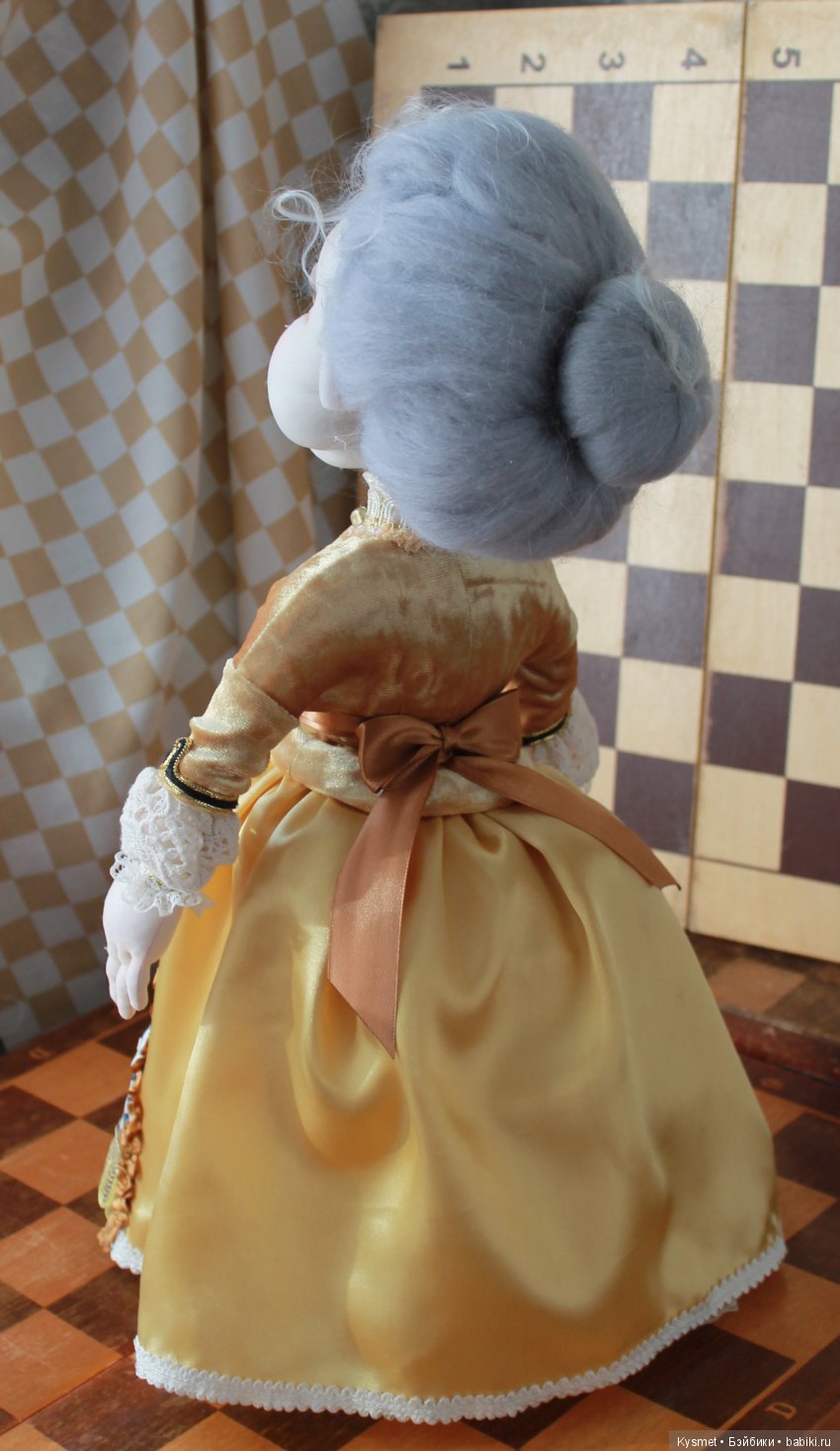 Тётушка Ладья - классная дама в школе Белых пешек (фото 5)