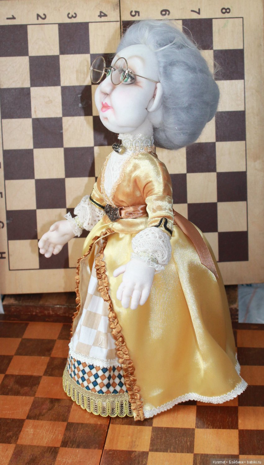 Тётушка Ладья - классная дама в школе Белых пешек (фото 3)