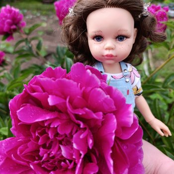 Весна-Лето 2025. Часть 1 - Прогулка с Сашкой (Паола Рейна)