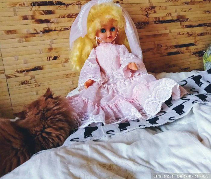 Народ. Купила куклу-невесту, времен СССР. Помогите опознать куклу