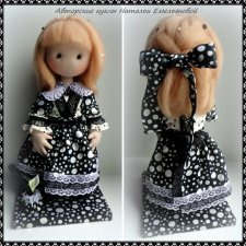 Интерьерная текстильная авторская куколка "Горошинка"