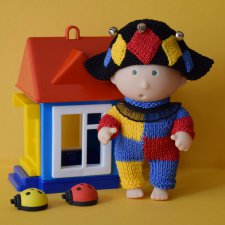 У нас маскарад! Переодеваем маленьких кукол