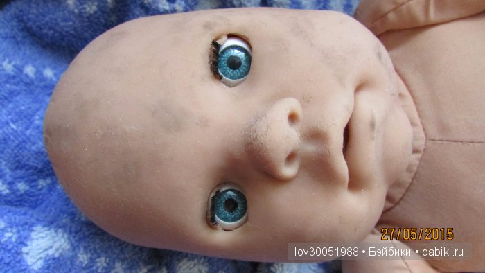 Пятна на лице у куклы (материал ризина) не могу отмыть (фото 2)