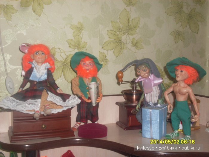 Вот сааамая моя первая авторская шарнирная кукла. Зеленый бесстыжий тролль. +18 (фото 9)