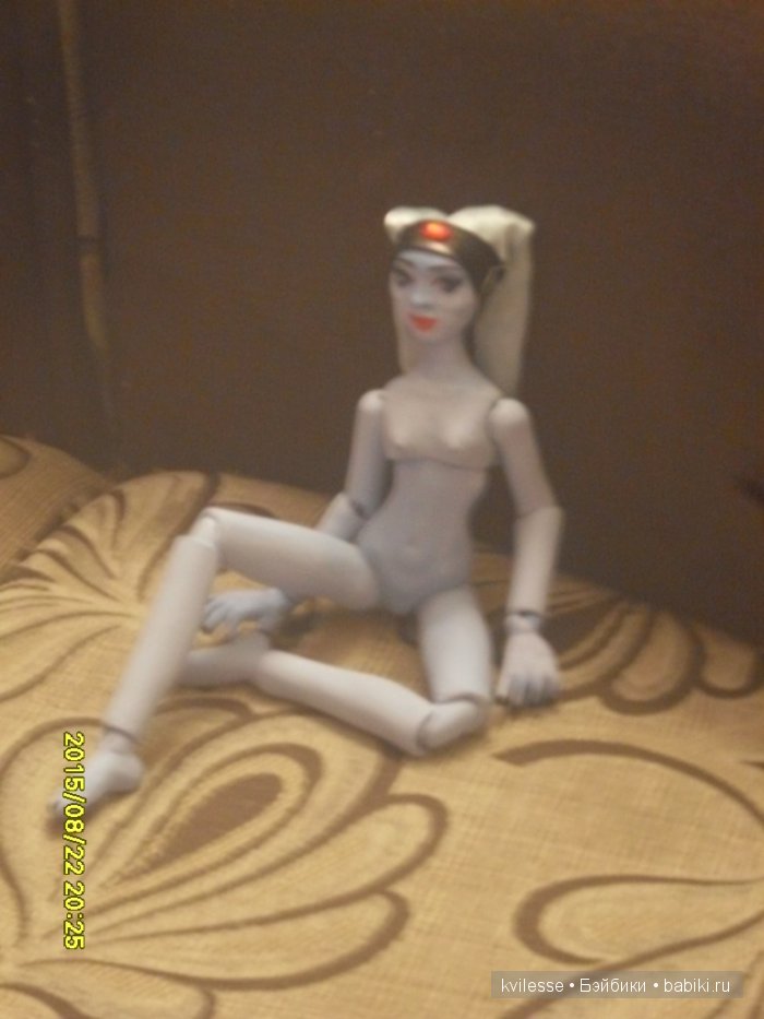 Элина Дару. Шарнирная авторская кукла (фото 3)