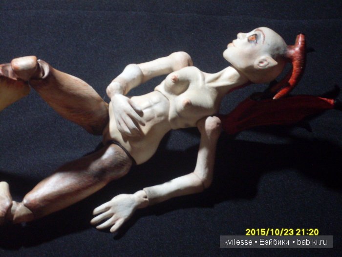 Госпожа Суккуб. Шарнирная авторская кукла (фото 3)