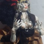 Эльвира Великая, Госпожа Суккуб. Шарнирная кукла