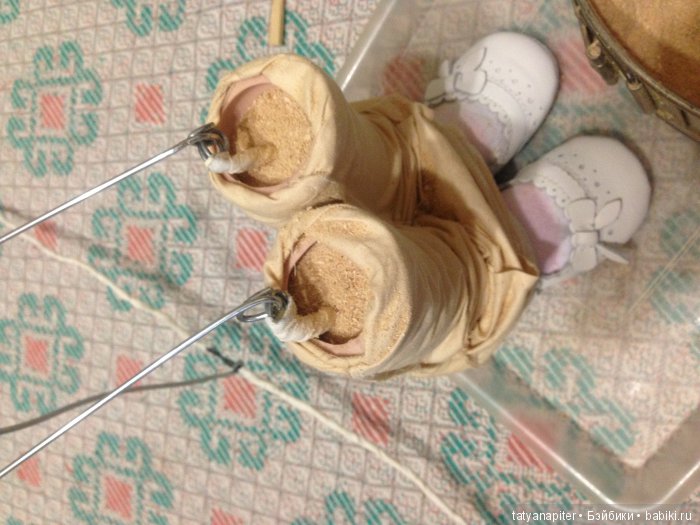 Лечение артрита у фарфоровых кукол или как сделать ноги подвижными (фото 9)