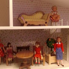 Жители кукольного домика