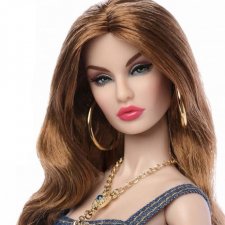 Eye Candy Rayna Ahmadi