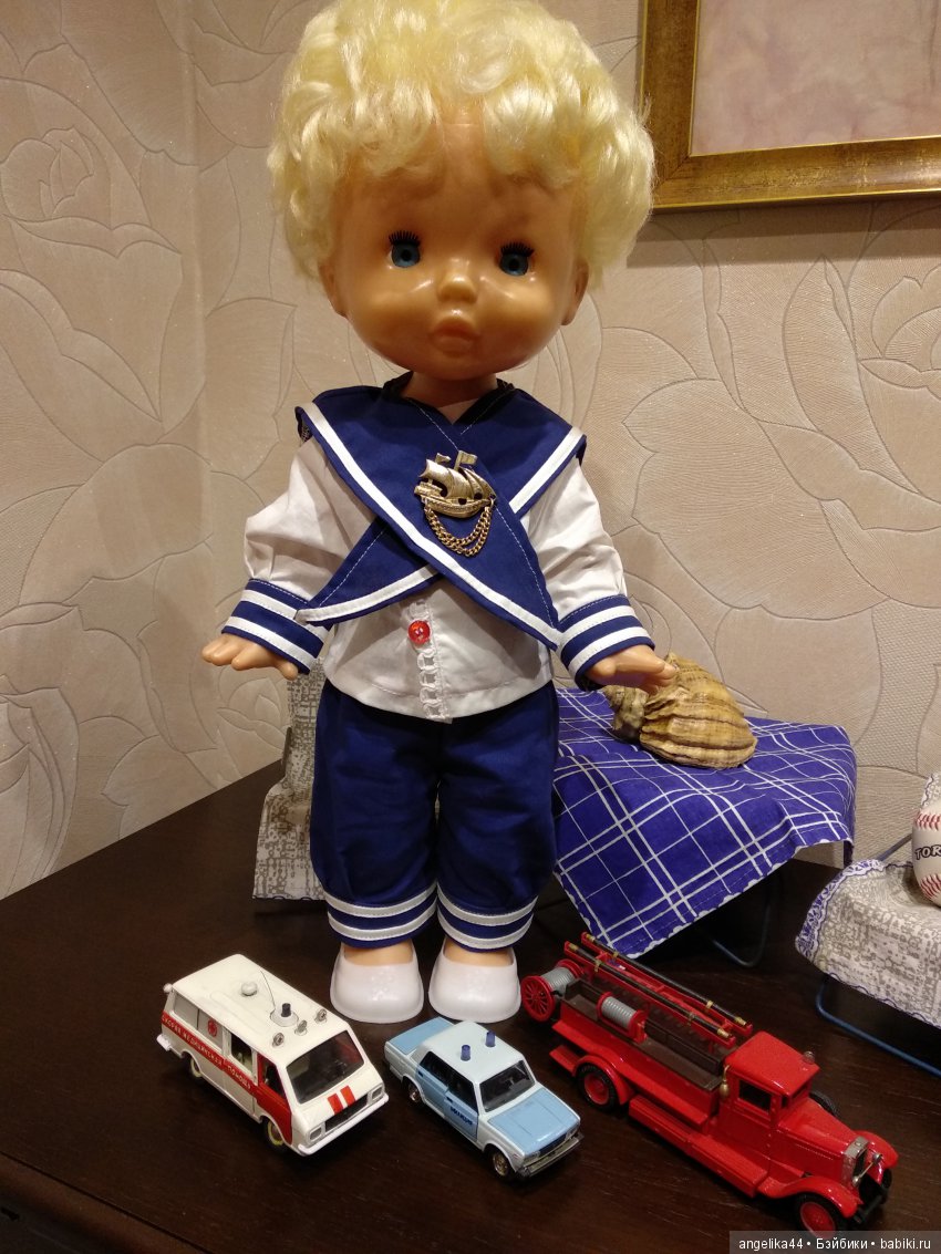 Мальчик с девочкой дружил