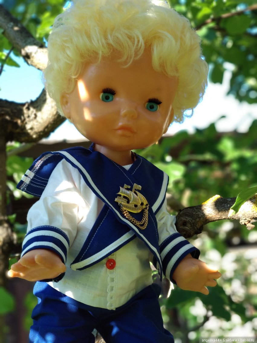 Мальчик с девочкой дружил