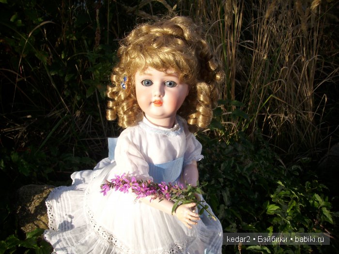 Пола с цветами