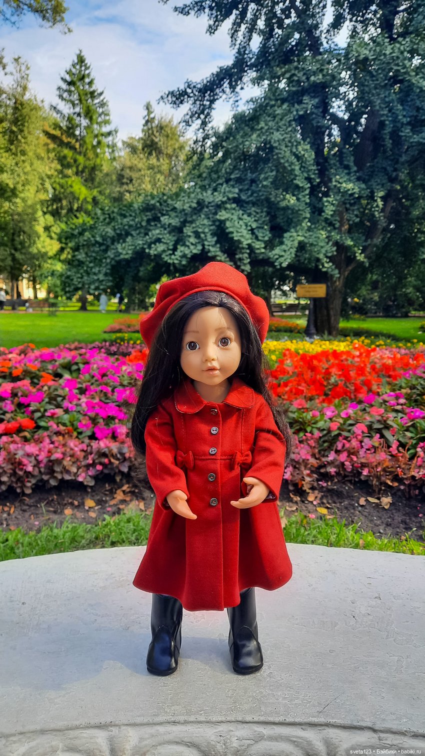 Марианна в парке с белочками 🐿️ 🐿️🐿️