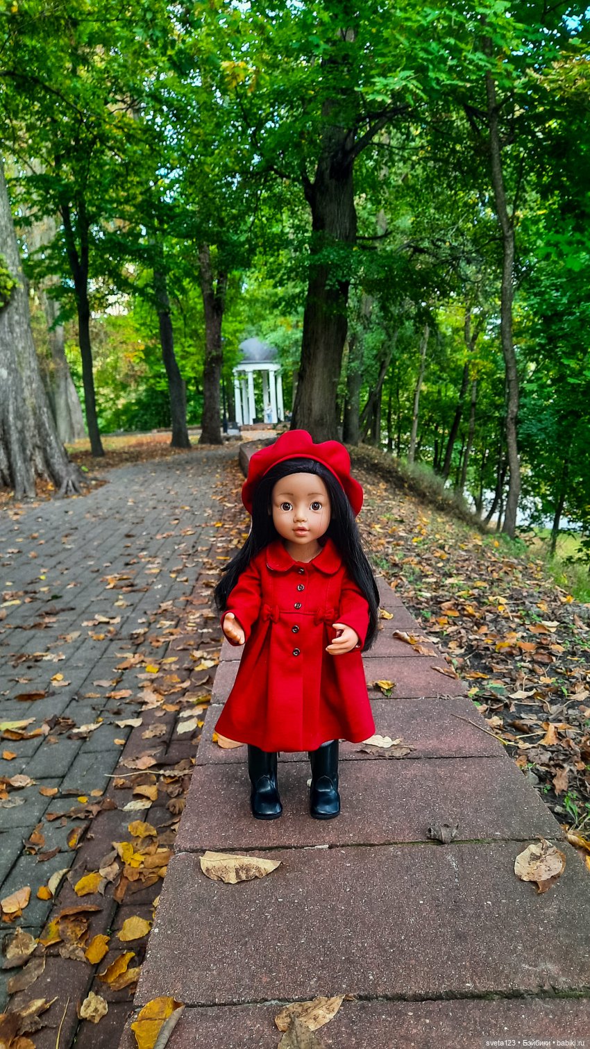 Марианна в парке с белочками 🐿️ 🐿️🐿️