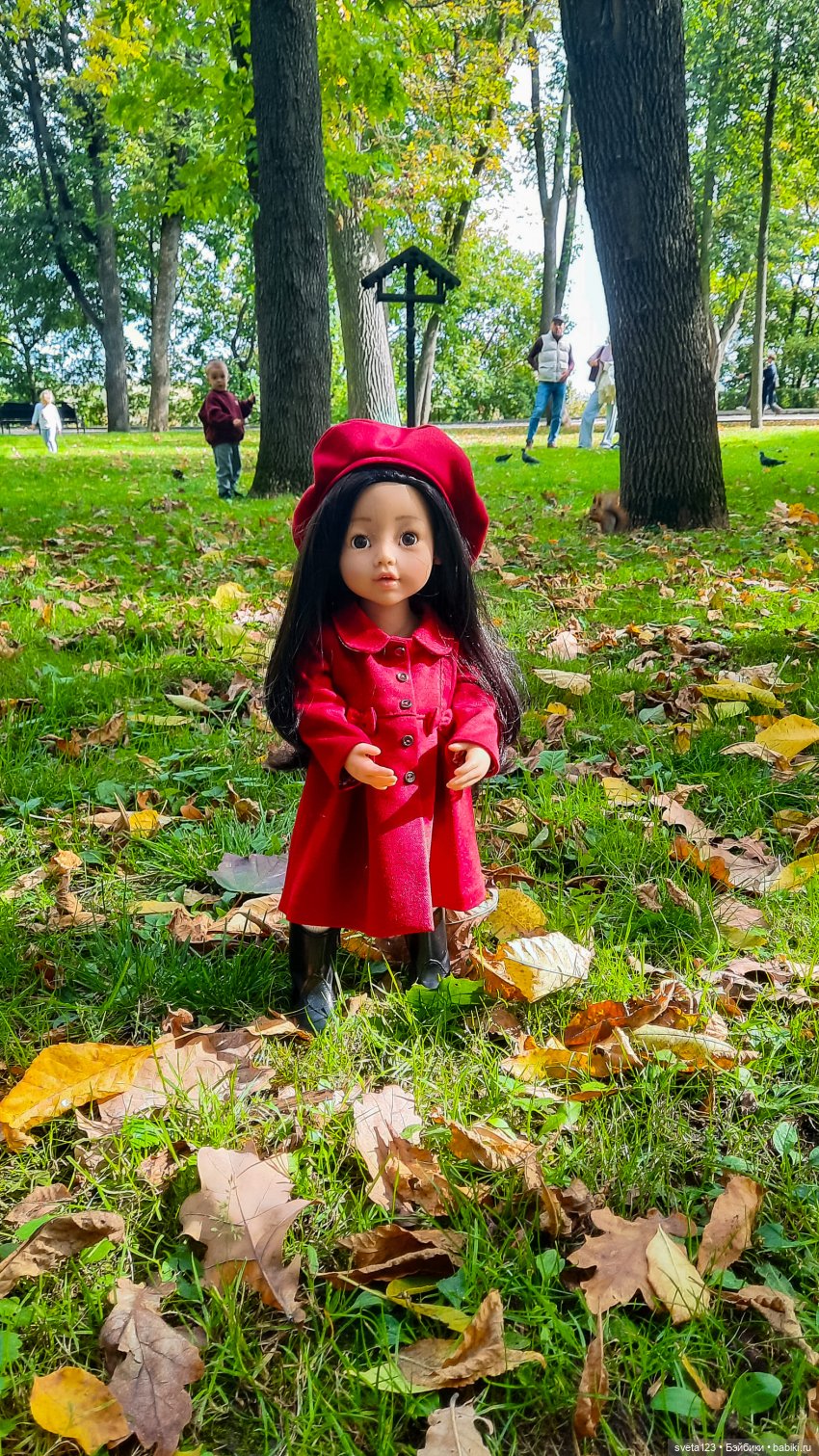 Марианна в парке с белочками 🐿️ 🐿️🐿️