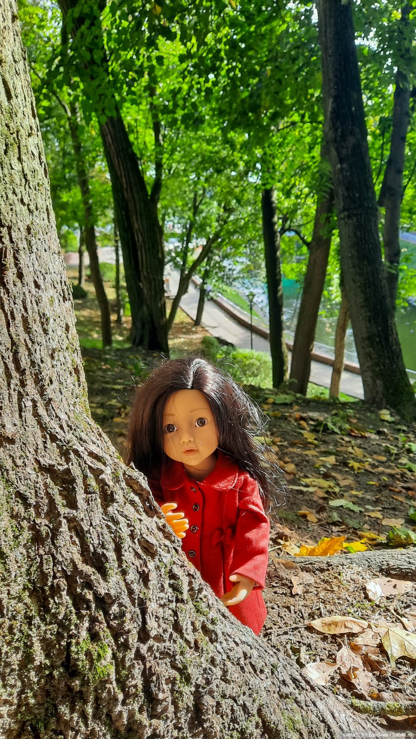 Марианна в парке с белочками 🐿️ 🐿️🐿️