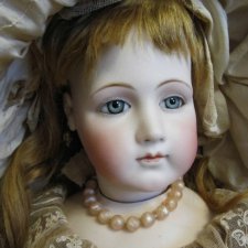 Верочка и кресло