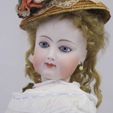 Новенькая в Королевстве датском большая модница FG