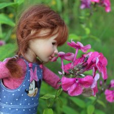 Август  надо цедить медленно