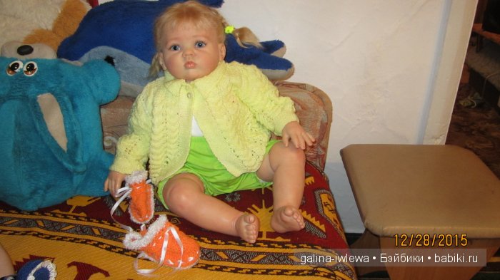 Вязаные обновки для реборнят (фото 10)