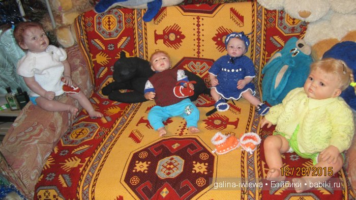 Вязаные обновки для реборнят (фото 4)