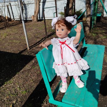 Ева и парадоксы апреля.