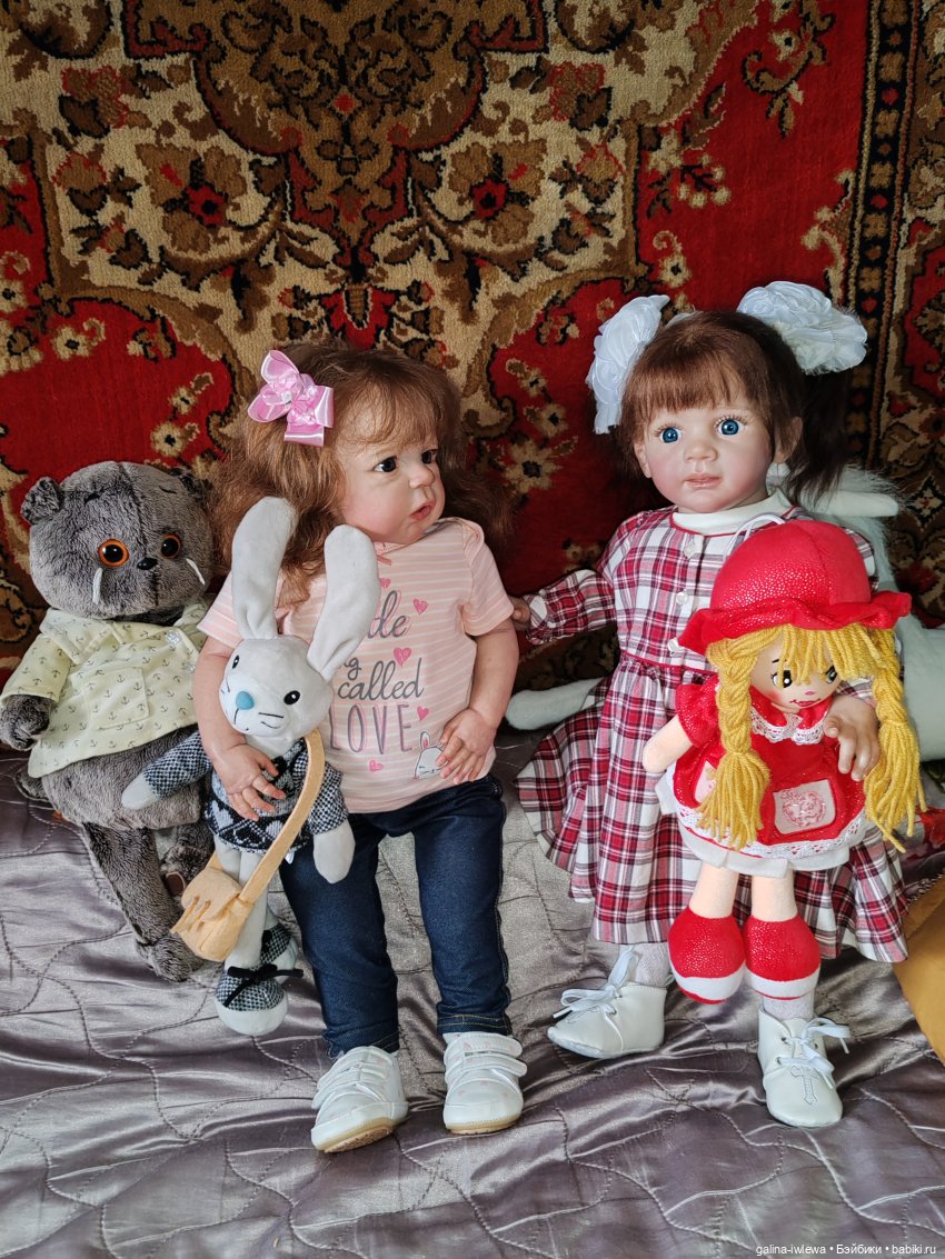 Домашний вечер. Лада и Ева