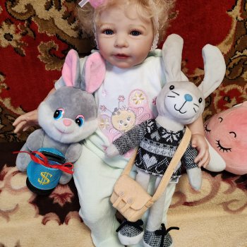 Олюшка и Зайки.