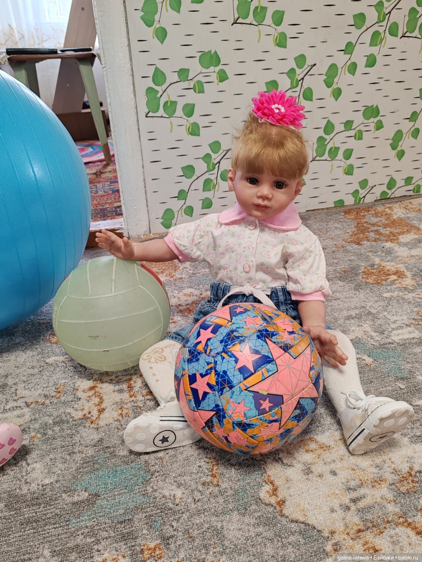 Маленькие красотки Ева и Яна