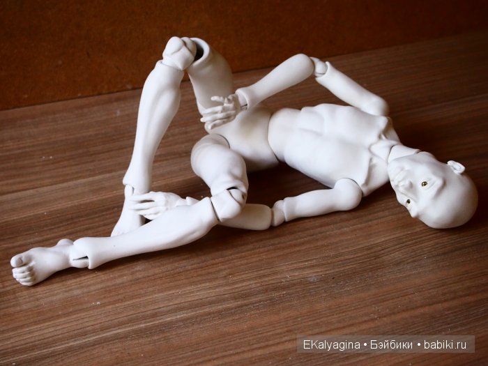 Есть что-то таинственное в незавершенном образе шарнирной куклы (фото 2)