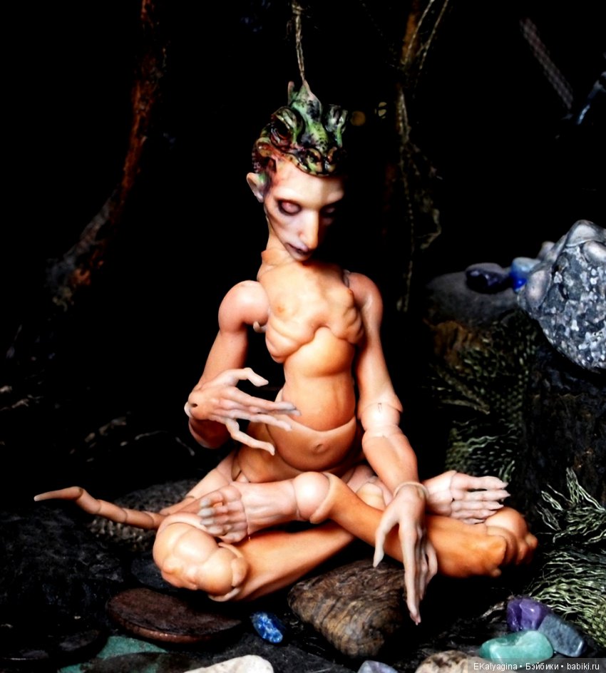 Василиска, бегущая по воде (фото 6)