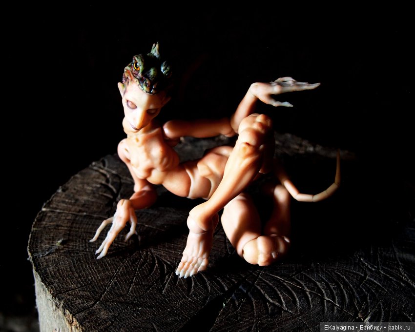 Василиска, бегущая по воде (фото 2)